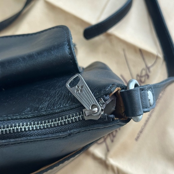 Patricia Nash Kirby Black Leather Crossbody Bag Buckle Flap - Picture 5 of 16